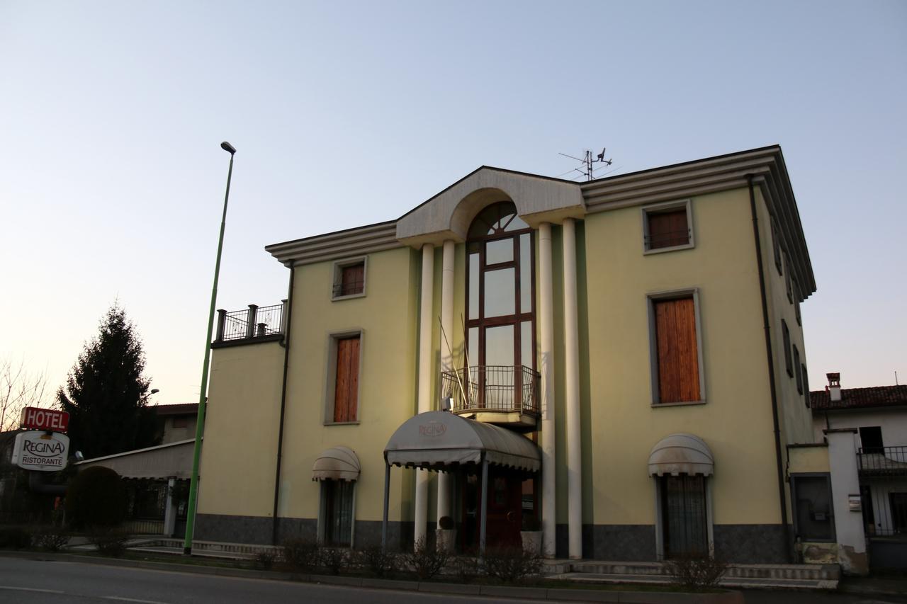 Hotel Ristorante Regina Mozzanica Exteriör bild